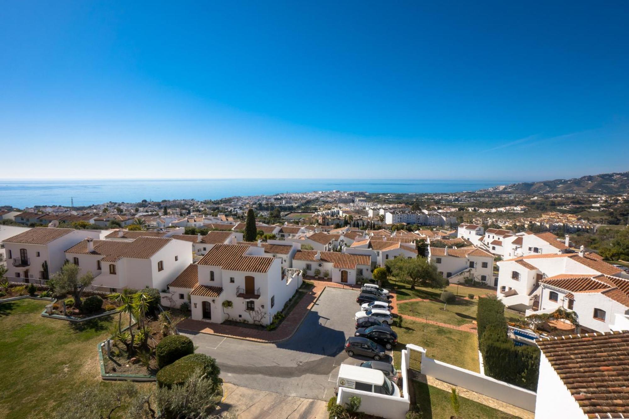 Apartamentos Torres de San Juan Nerja Exterior foto