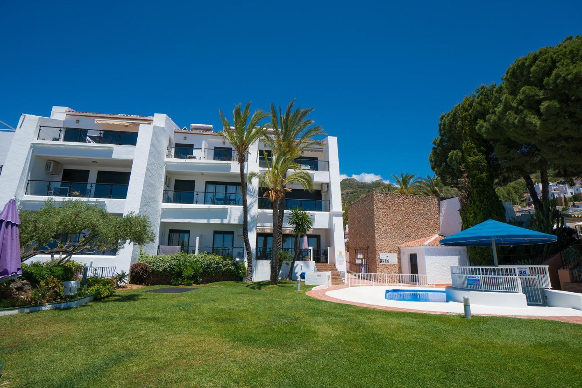 Apartamentos Torres de San Juan Nerja Exterior foto