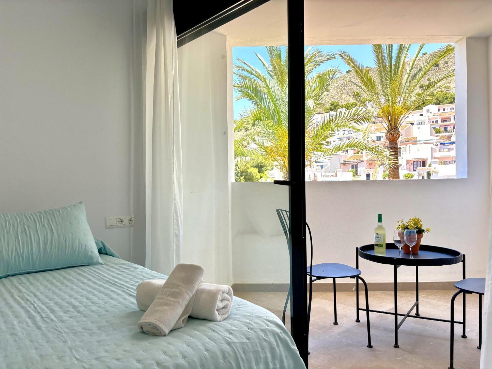 Apartamentos Torres de San Juan Nerja Exterior foto