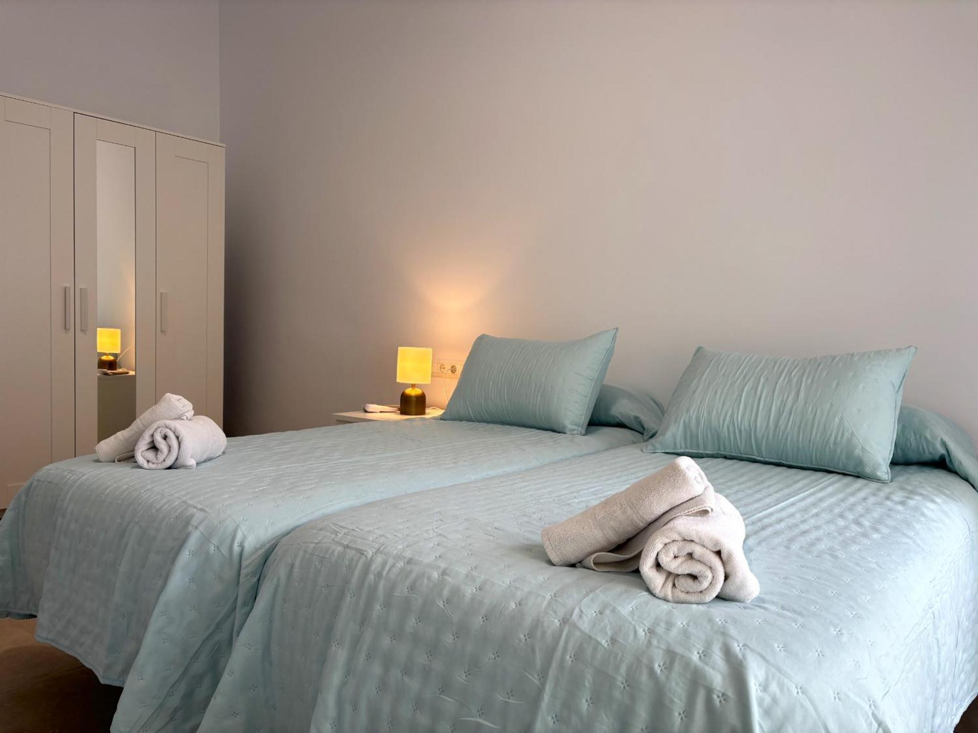 Apartamentos Torres de San Juan Nerja Exterior foto
